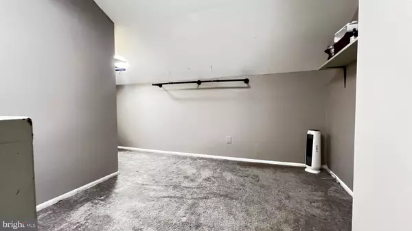Laurel, MD 20723,9440 CANTERBURY RIDING #264 (ROOM RENTAL)
