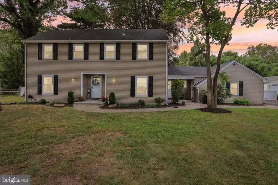 9 BLACKWOOD DR, Ewing, NJ 08628