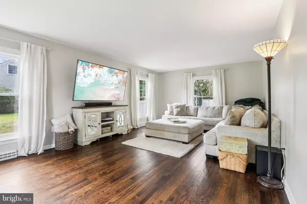 Ewing, NJ 08628,9 BLACKWOOD DR