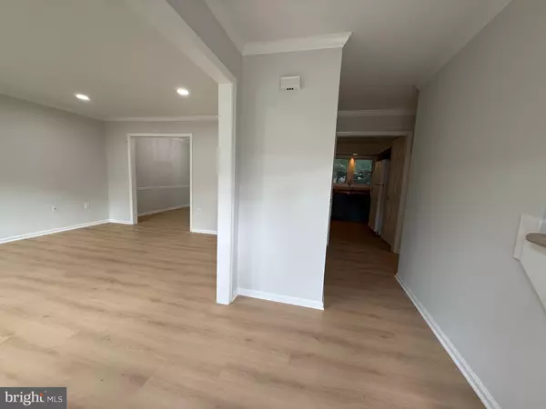 Laurel, MD 20708,12009 AMBLEWOOD DR