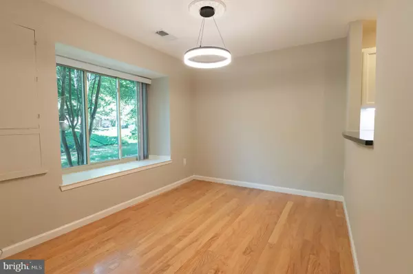 Potomac, MD 20854,10908 WHITERIM DR