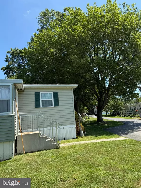 Elverson, PA 19520,229 DAVEY LN
