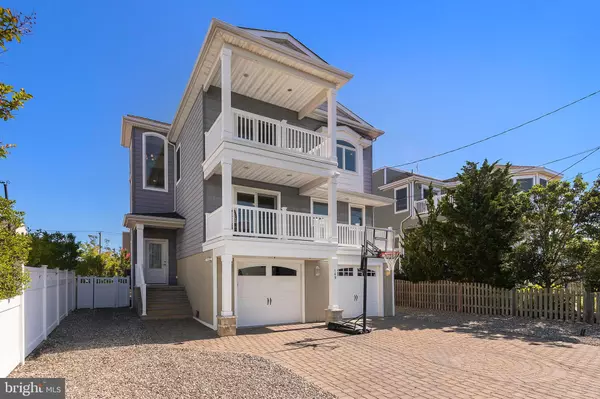 109 W 26 ST, Ship Bottom, NJ 08008