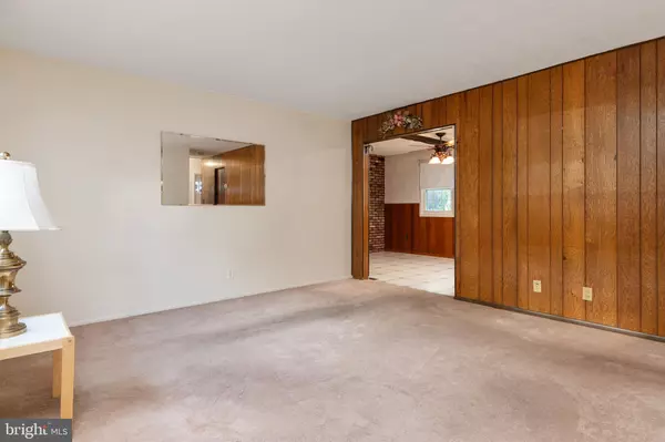 Glen Burnie, MD 21061,1402 ROWE DR