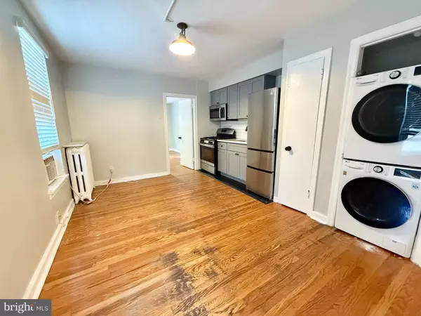 Philadelphia, PA 19106,623-25 PINE ST #3R