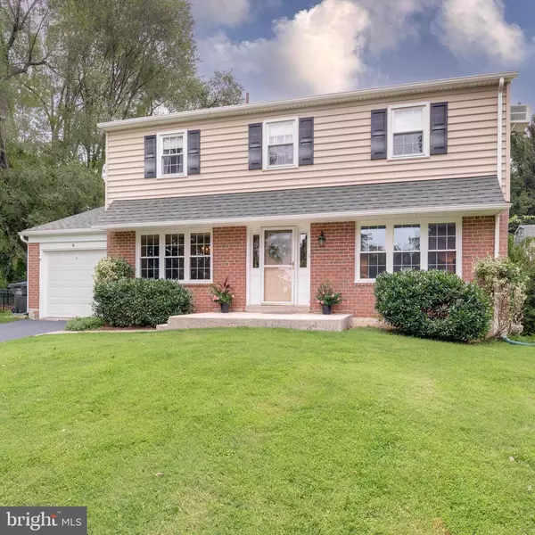8 DEER RUN LN, Malvern, PA 19355