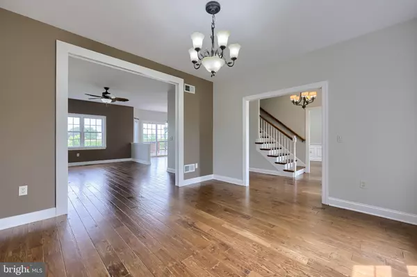 Lititz, PA 17543,421 WAGONWHEEL RD