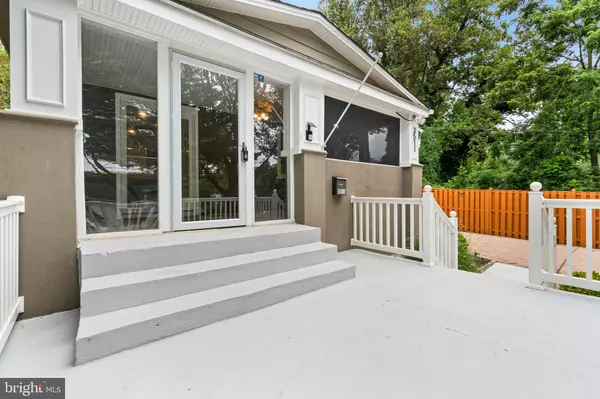 Kensington, MD 20895,3511 DECATUR AVE