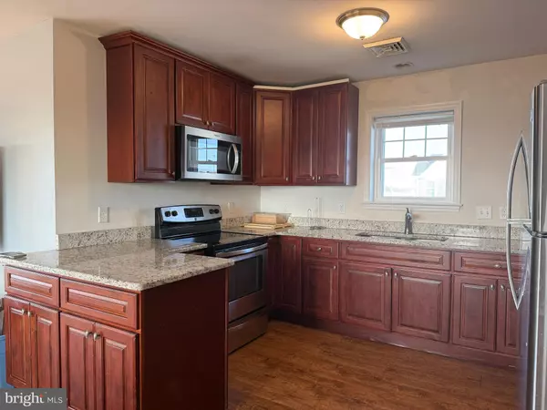 Wildwood, NJ 08260,444 W GARFIELD AVE #2