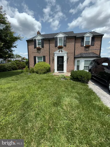 21 PICKWICK LN, Newtown Square, PA 19073