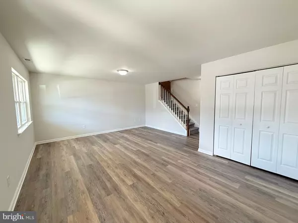 Millville, NJ 08332,5 WHITAKER CT