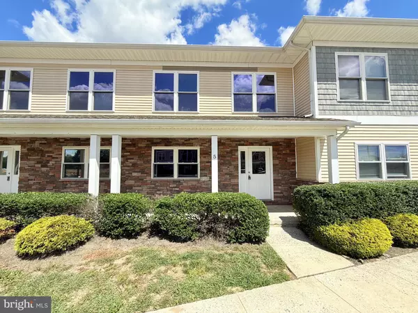 5 WHITAKER CT, Millville, NJ 08332