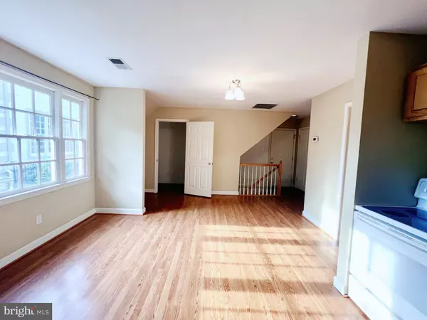 Rockville, MD 20850,13039 GLEN MILL RD ##A