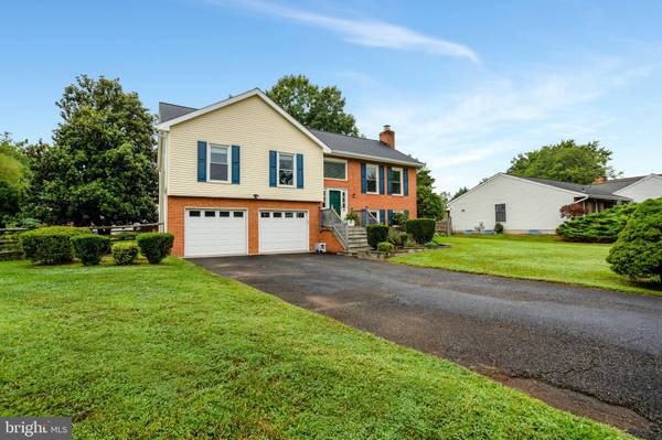 10124 TRINITY LN, Manassas, VA 20110