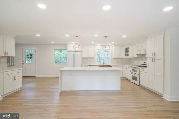 39 RED OAK TRL, Medford, NJ 08055