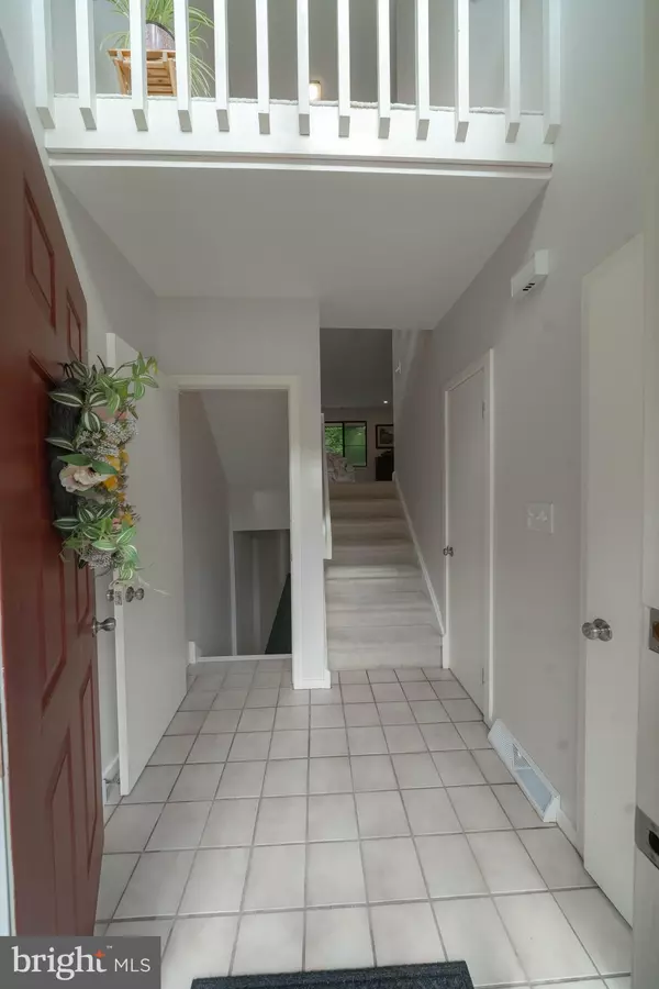 West Chester, PA 19380,392 LYNETREE DR #8-B