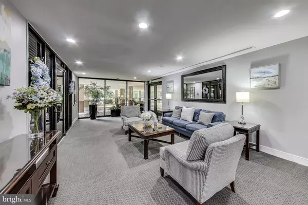 Falls Church, VA 22044,600 ROOSEVELT BLVD #407