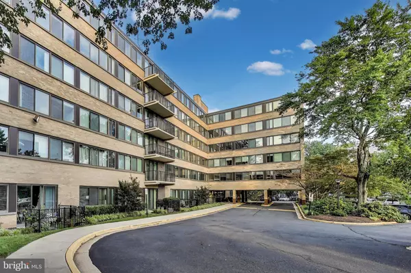 Falls Church, VA 22044,600 ROOSEVELT BLVD #407