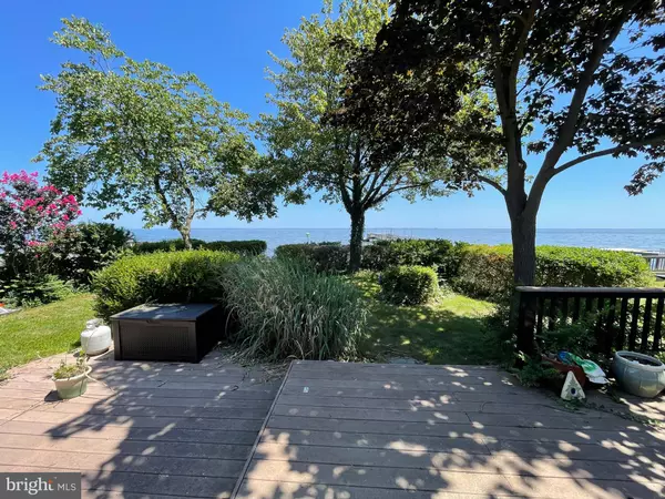 Shady Side, MD 20764,4727 OAK RD