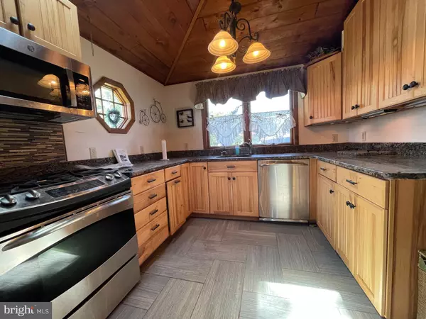 Shady Side, MD 20764,4727 OAK RD