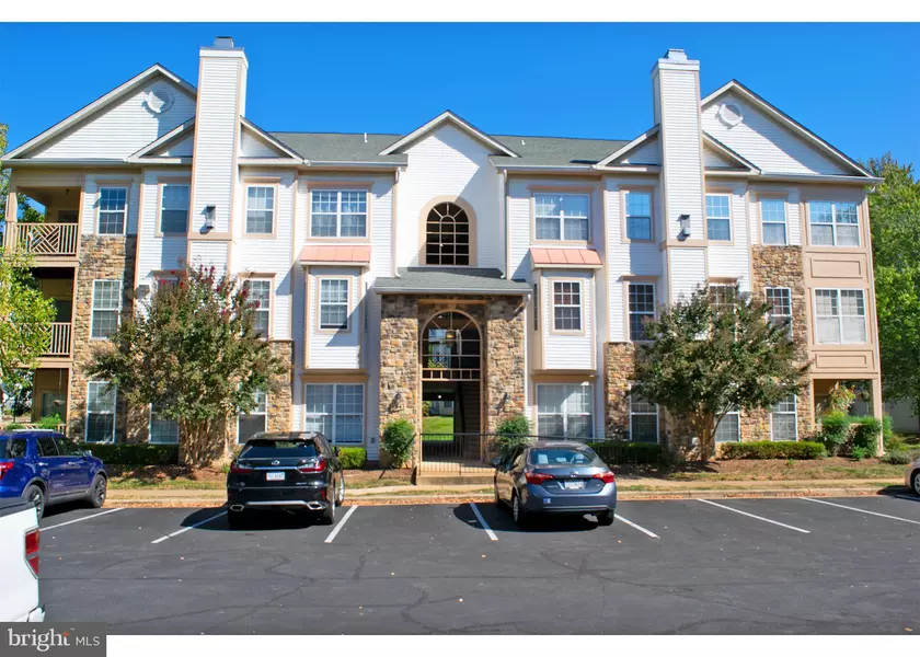 5947 FOUNDERS HILL DR #103, Alexandria, VA 22310