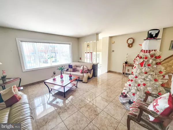 Philadelphia, PA 19154,12628 RICHTON RD