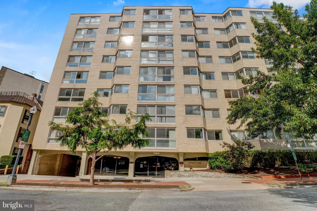 Washington, DC 20037,922 24TH ST NW #504