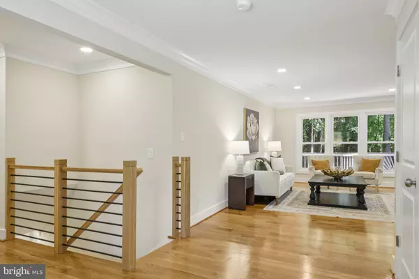 Vienna, VA 22182,1829 HORSEBACK TRL