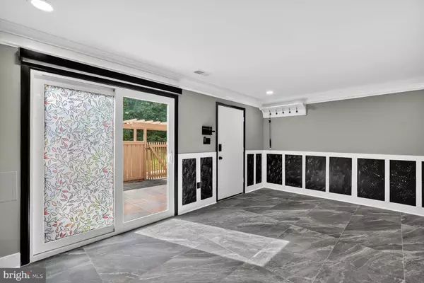 Montgomery Village, MD 20886,9921 FOREST VIEW PL