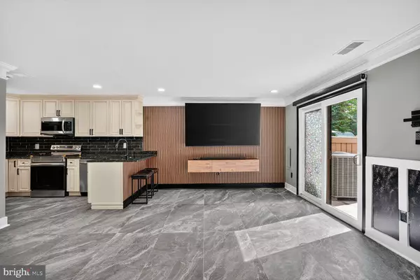 Montgomery Village, MD 20886,9921 FOREST VIEW PL