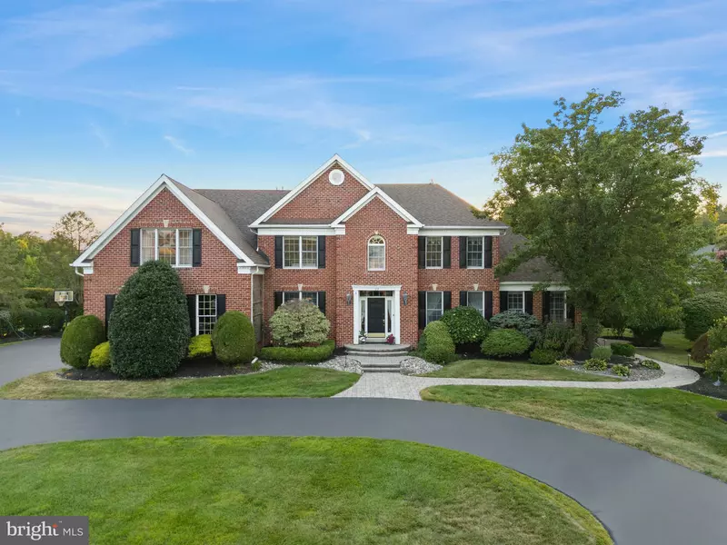 23 APPLE ORCHARD RD, Moorestown, NJ 08057