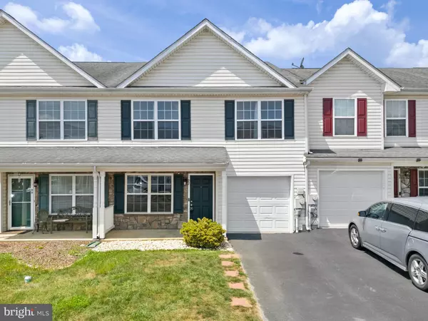 92 FUZZY TAIL DR, Ranson, WV 25438