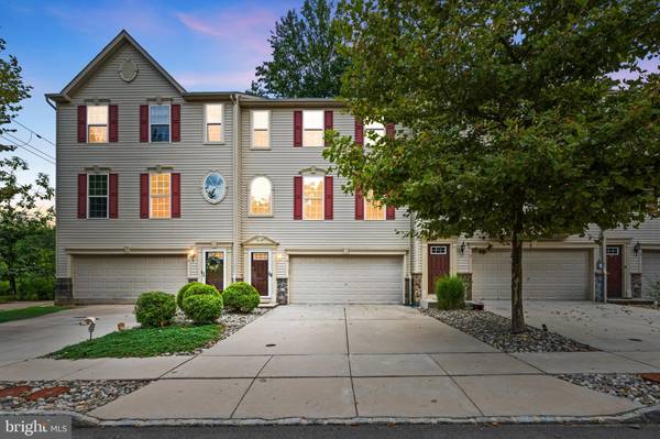 4 WALLACE RD, Mount Holly, NJ 08060