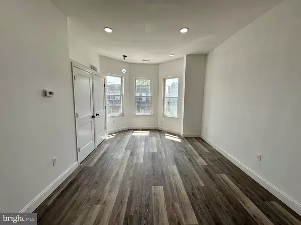 Philadelphia, PA 19140,1233 W VENANGO ST #2