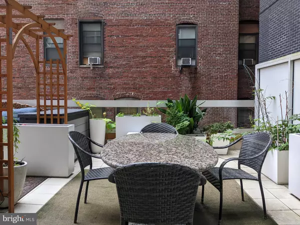 Philadelphia, PA 19107,1101 LOCUST ST #4L