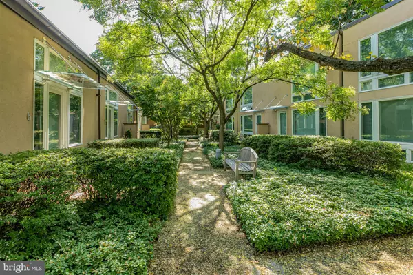 36 MOORE ST #8, Princeton, NJ 08542