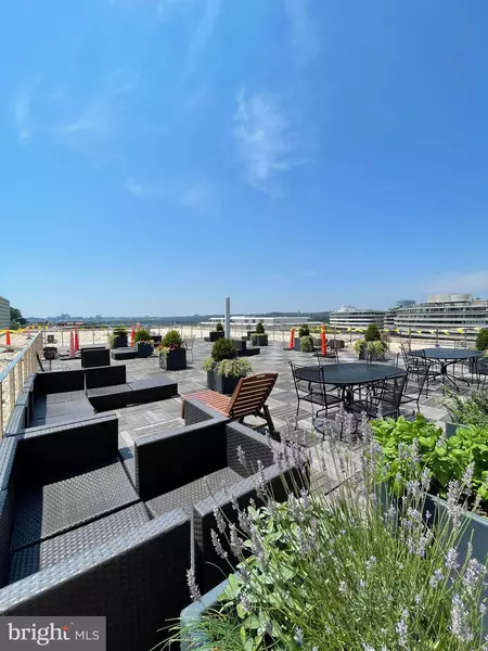 2475 VIRGINIA AVE NW #411, Washington, DC 20037