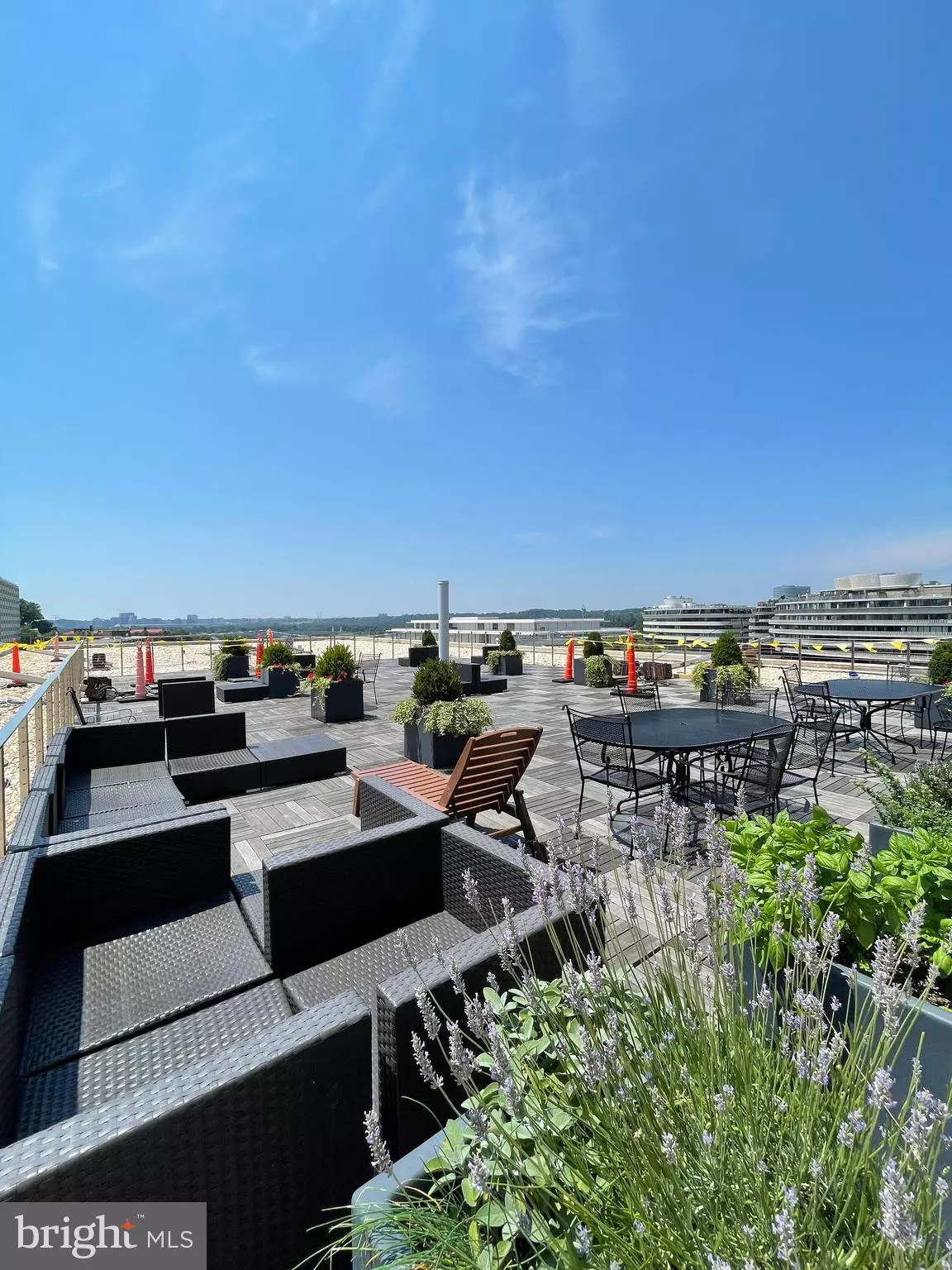 Washington, DC 20037,2475 VIRGINIA AVE NW #411