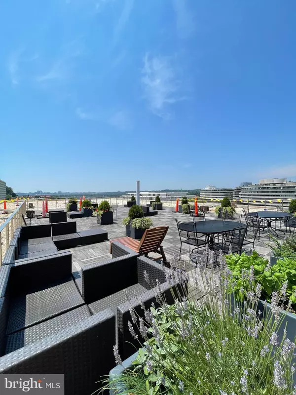 2475 VIRGINIA AVE NW #411, Washington, DC 20037