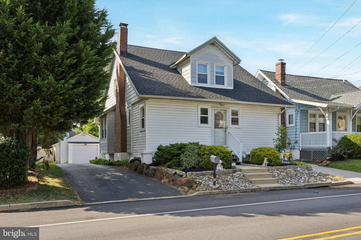 Newtown Square, PA 19073,204 MEDIA LINE RD