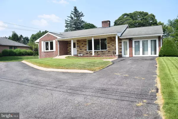 1365 N ATHERTON ST, State College, PA 16803
