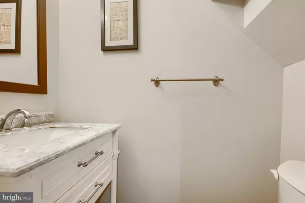 Baltimore, MD 21201,123 BARRE STREET W #103