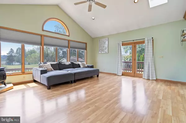 Harrisburg, PA 17111,7237 DEVONSHIRE HEIGHTS RD