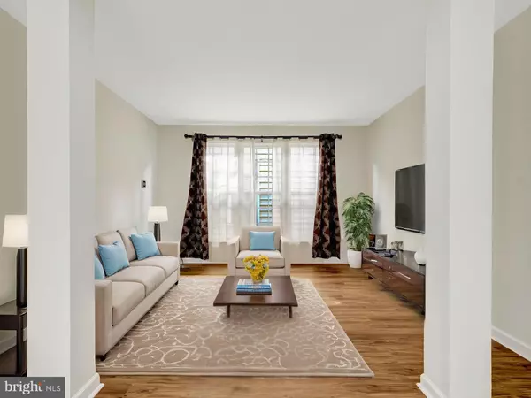 Lorton, VA 22079,8339 MIDDLE RUDDINGS DR