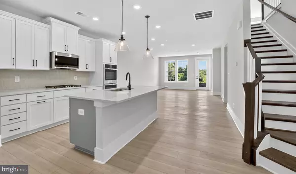 Upper Marlboro, MD 20772,3704 ELIZABETH RIVER DR