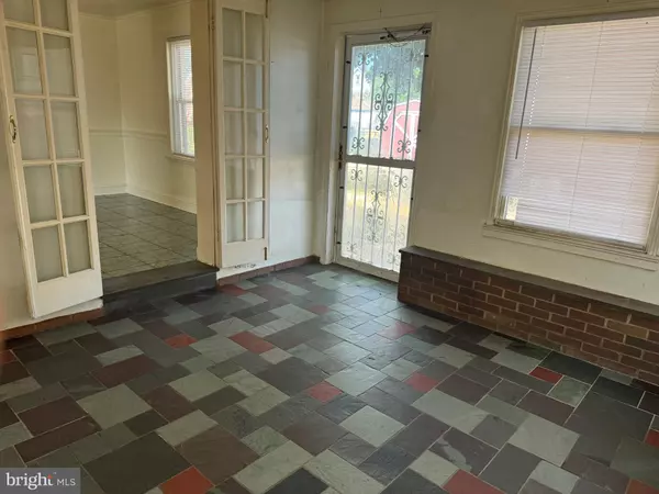 Hamilton, NJ 08629,390 CONNECTICUT AVE