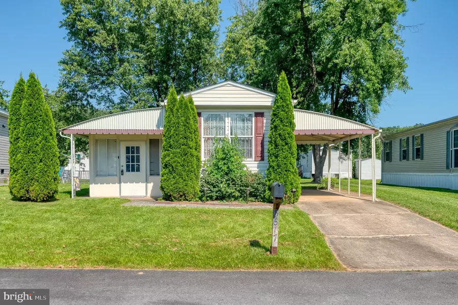 3617 DAHLIA LN, Middle River, MD 21220