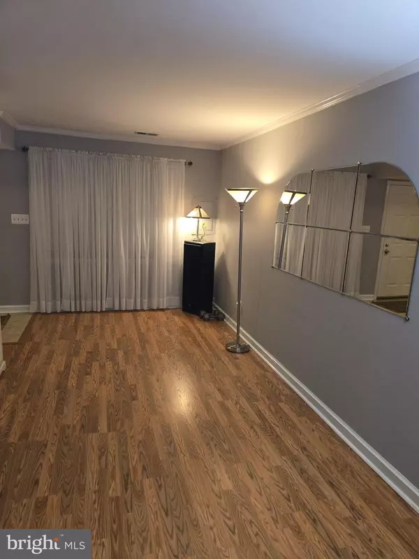 Lorton, VA 22079,9520 HAGEL CIR #04/B