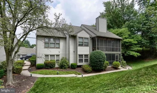 547 ROSLAIRE DR, Hummelstown, PA 17036