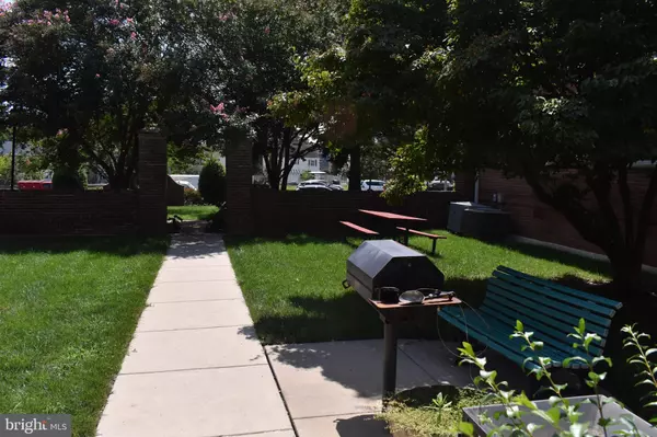 Arlington, VA 22201,2801 ARLINGTON BLVD #101